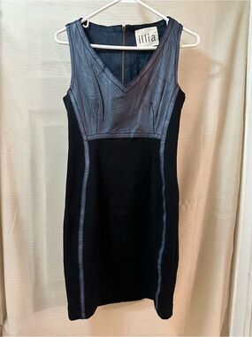 Illia Size 10 Black Blue Genuine Leather Panel Bodycon Mini Dress V Neck Zip